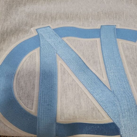 Vintage CN Sweatshirt - Picture 4 of 11